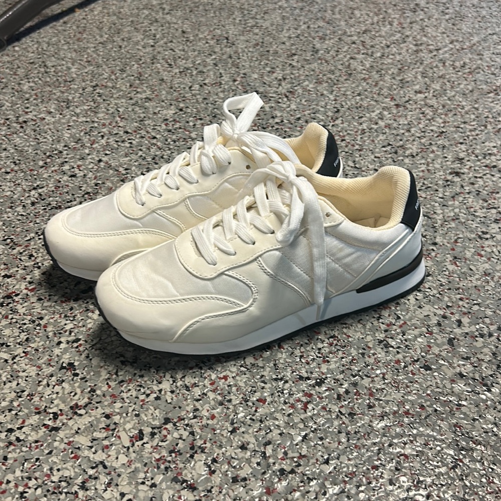 French connection athletic shoes 8.5